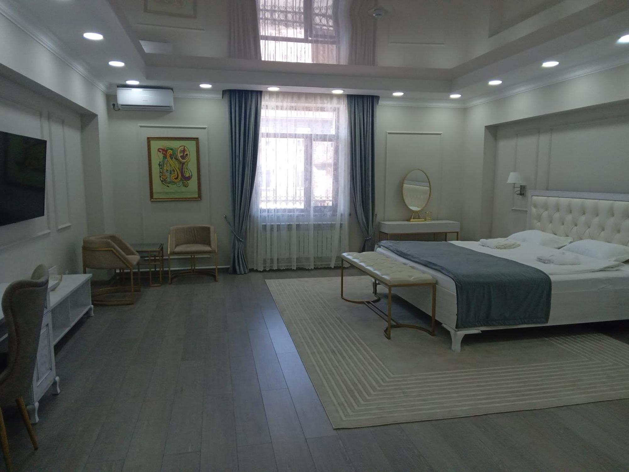 Grand Holiday Hall Pavlodar Extérieur photo